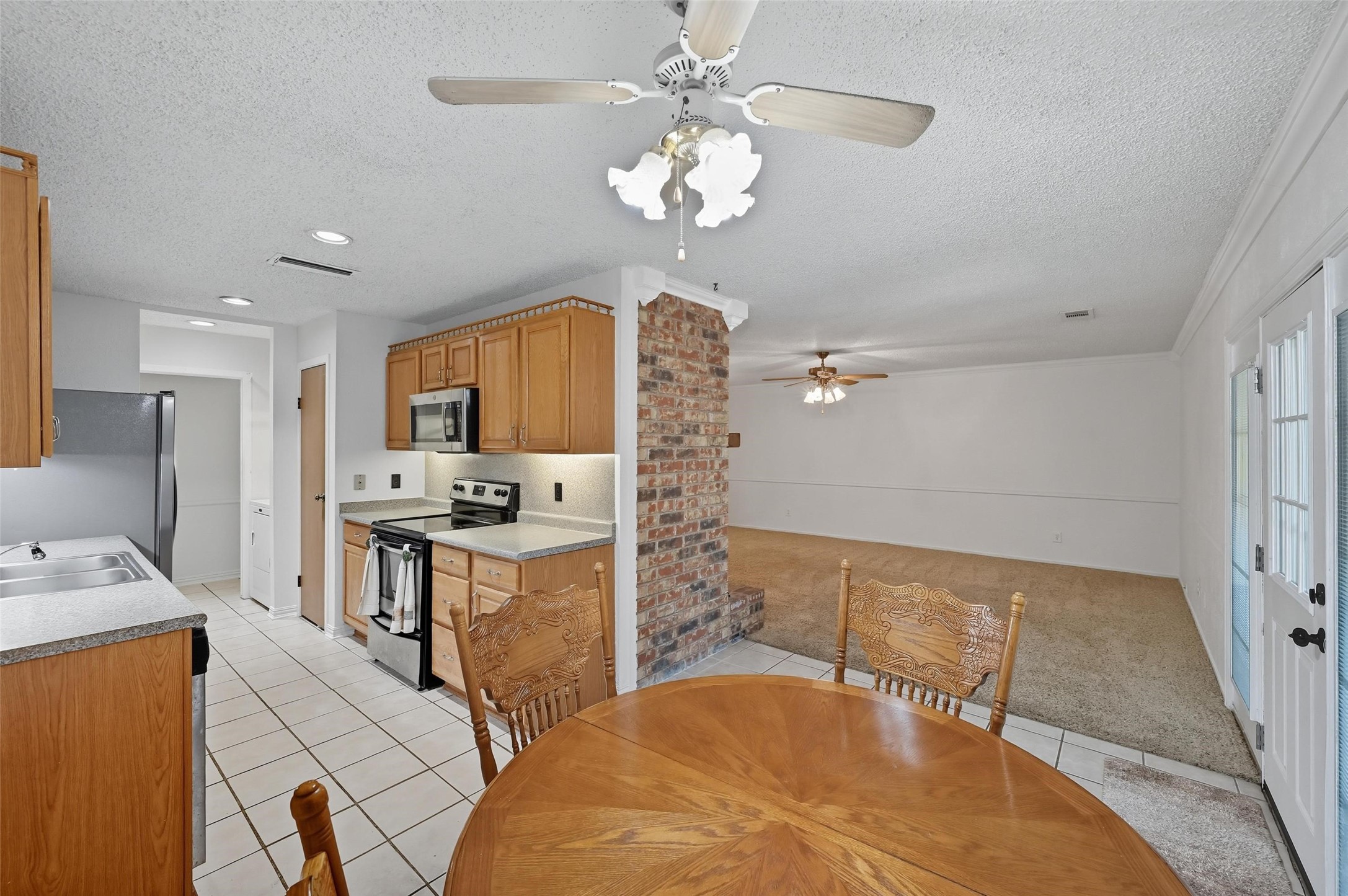 1823 Chestnut Court