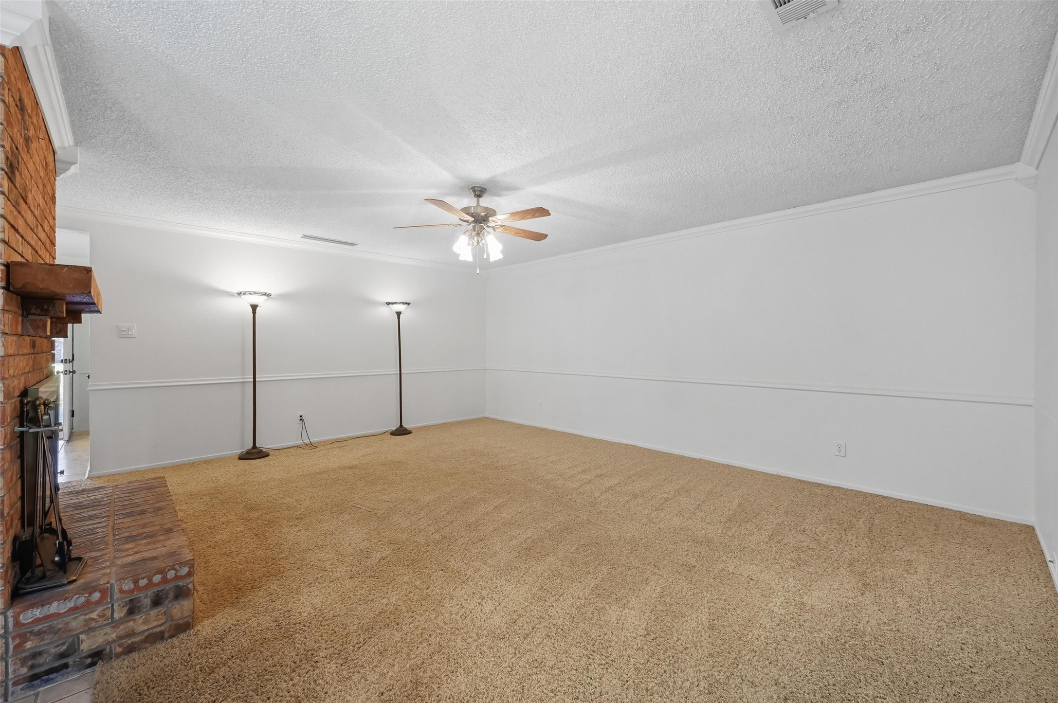 1823 Chestnut Court