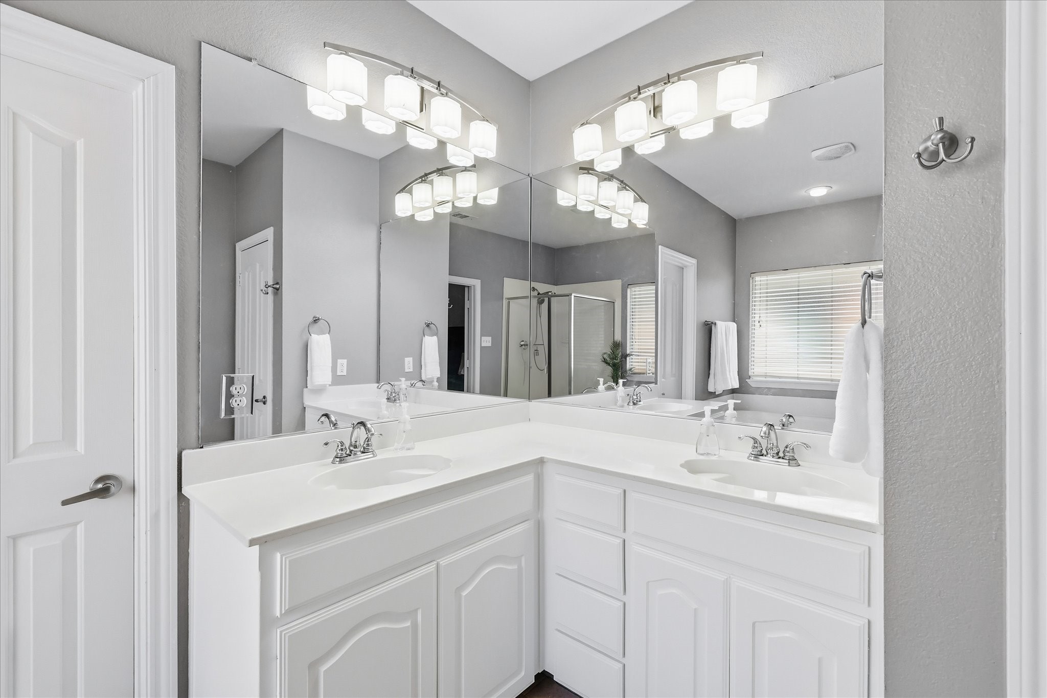 4136 Ellenboro Lane