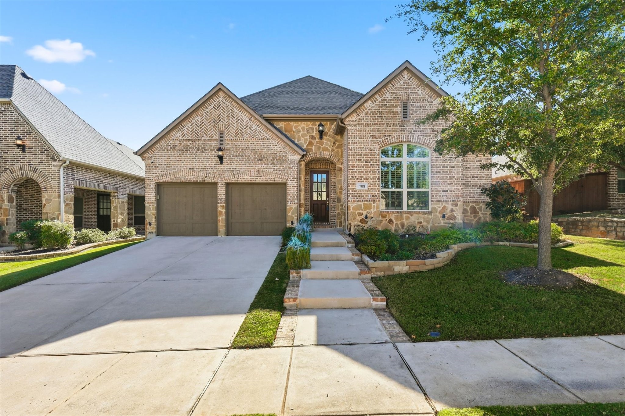 708 Petunia Drive