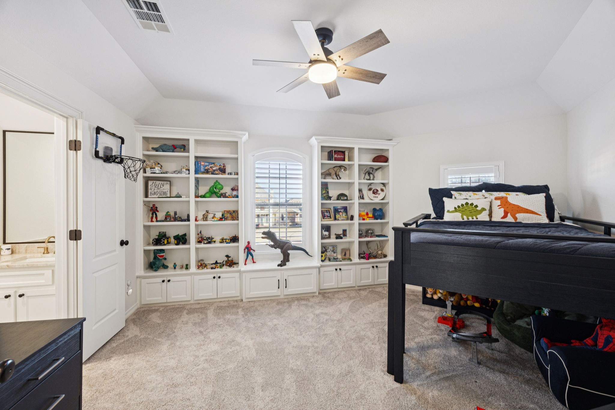 4500 Mahogany Lane