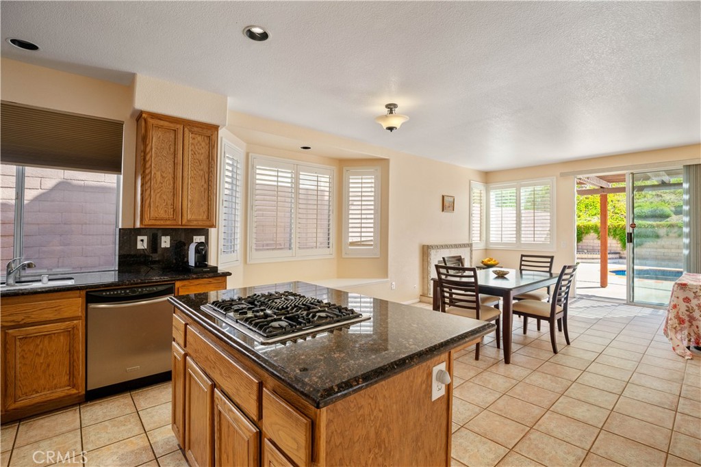 1147 Rosemary Circle