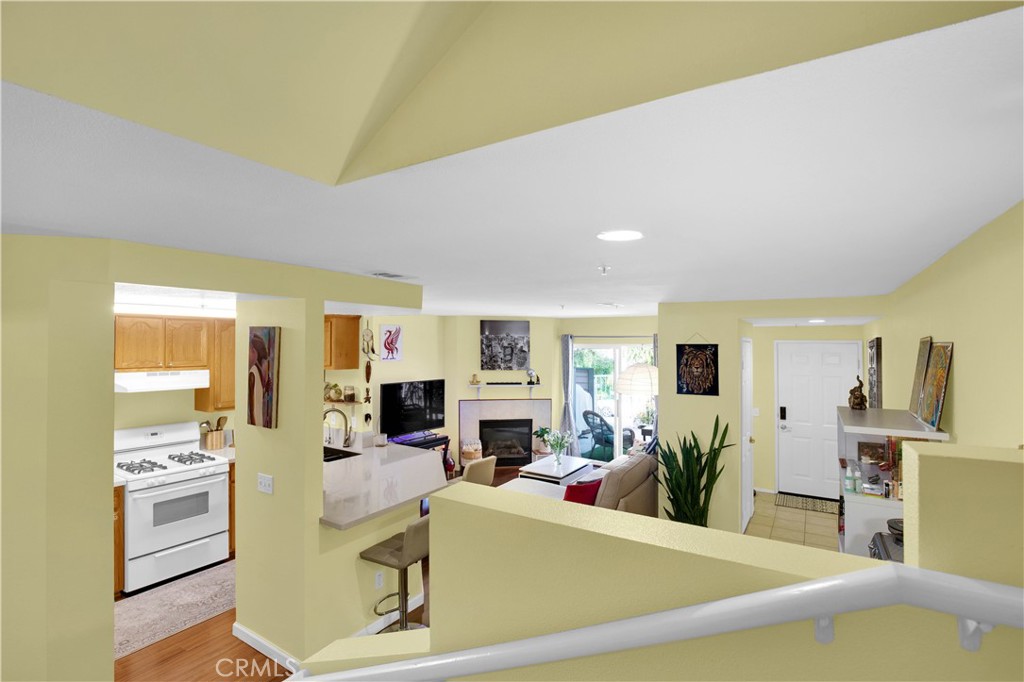 1227 E Carson Street 1