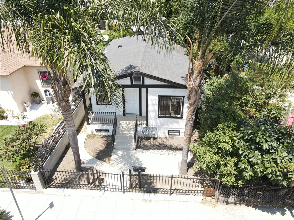 2117 E 112th Street