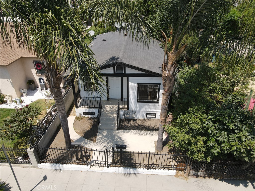 2117 E 112th Street