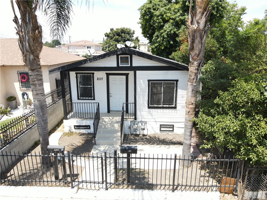 2117 E 112th Street