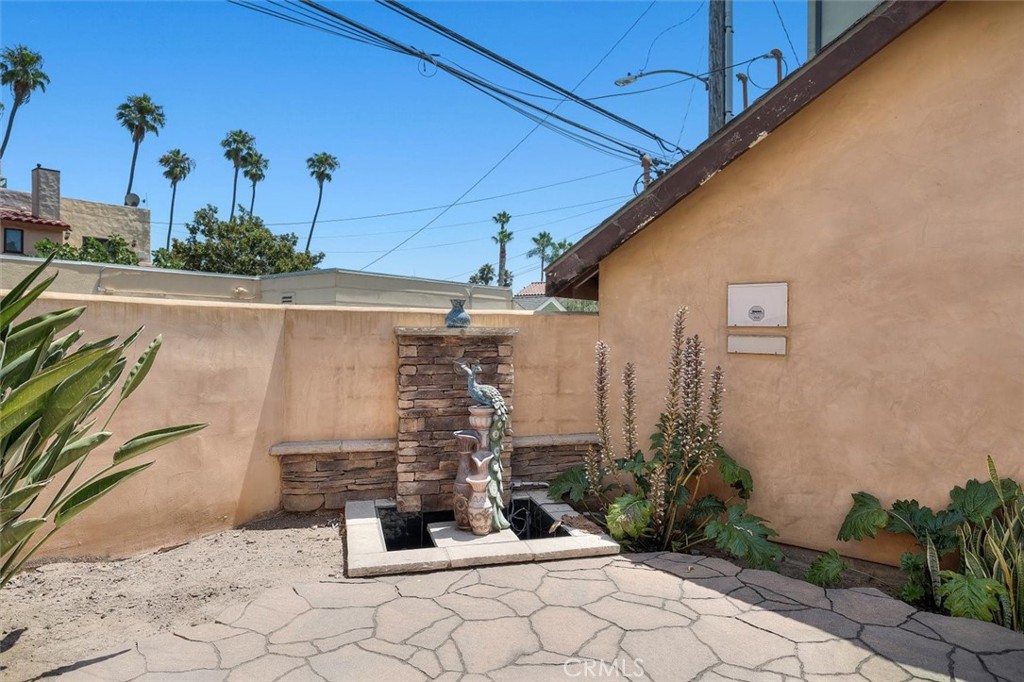 116 Termino Avenue
