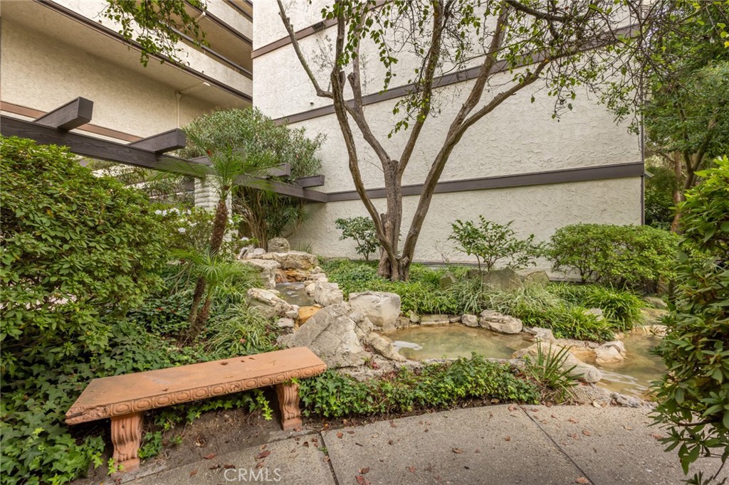 5987 Peacock Ridge 101