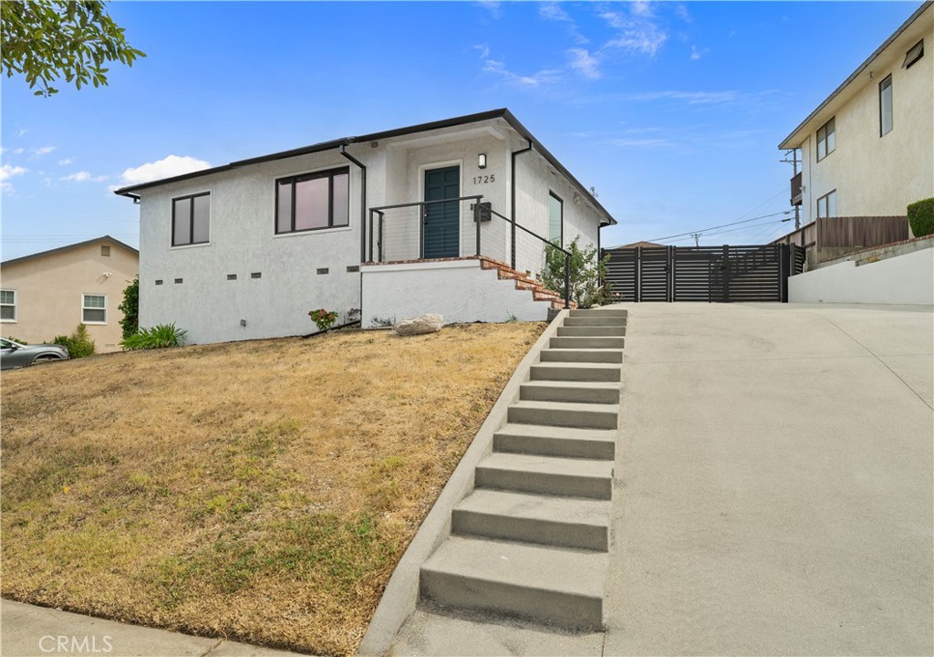 1725 W Averill Park