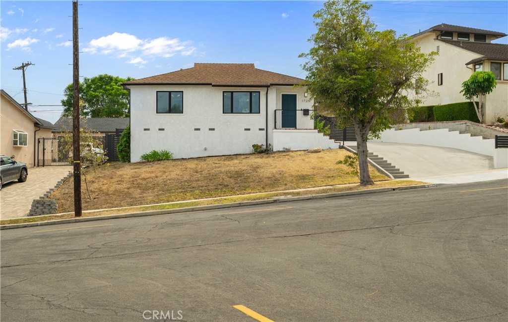 1725 W Averill Park