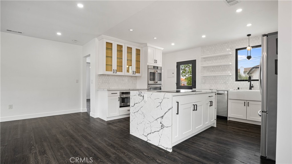 1725 W Averill Park
