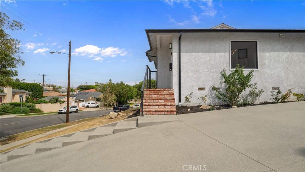 1725 W Averill Park