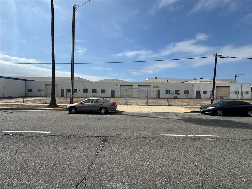 18121 S Broadway