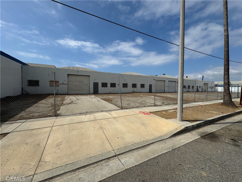 18121 S Broadway