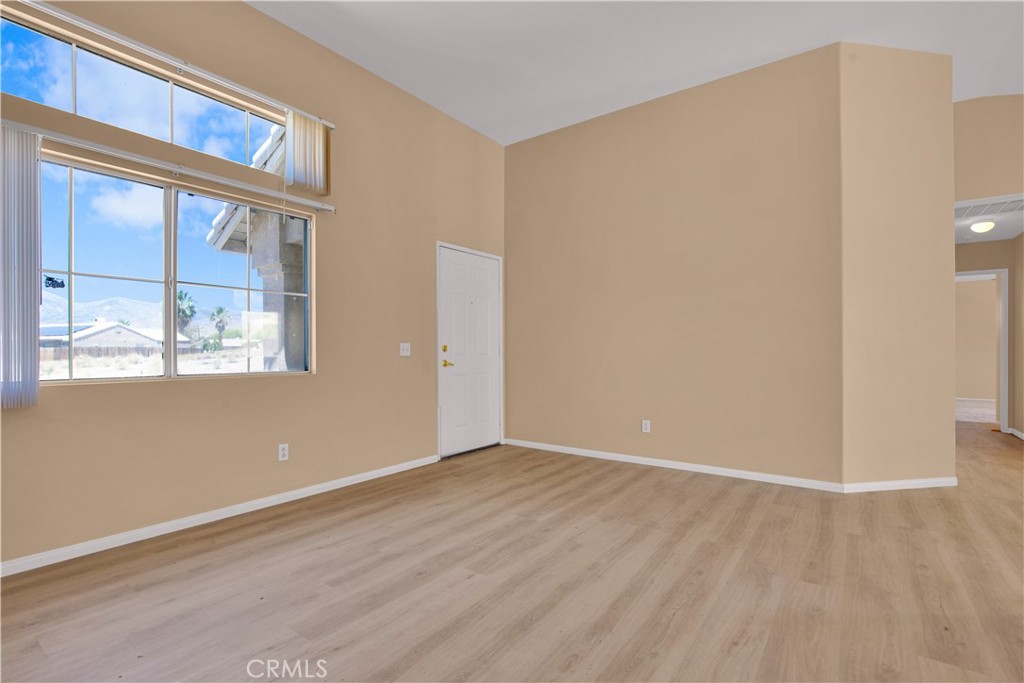 10468 Santa Cruz