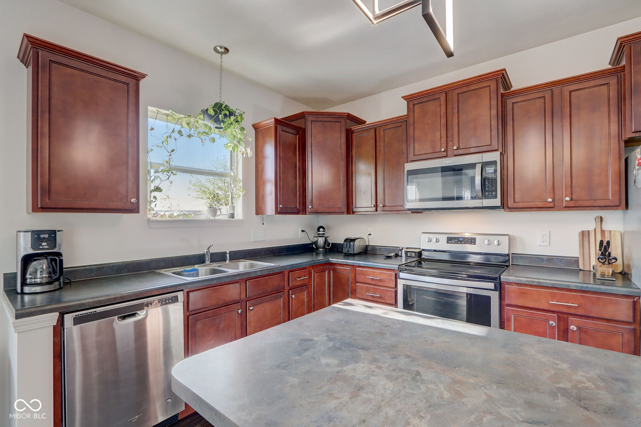 15388 Royal Grove Court