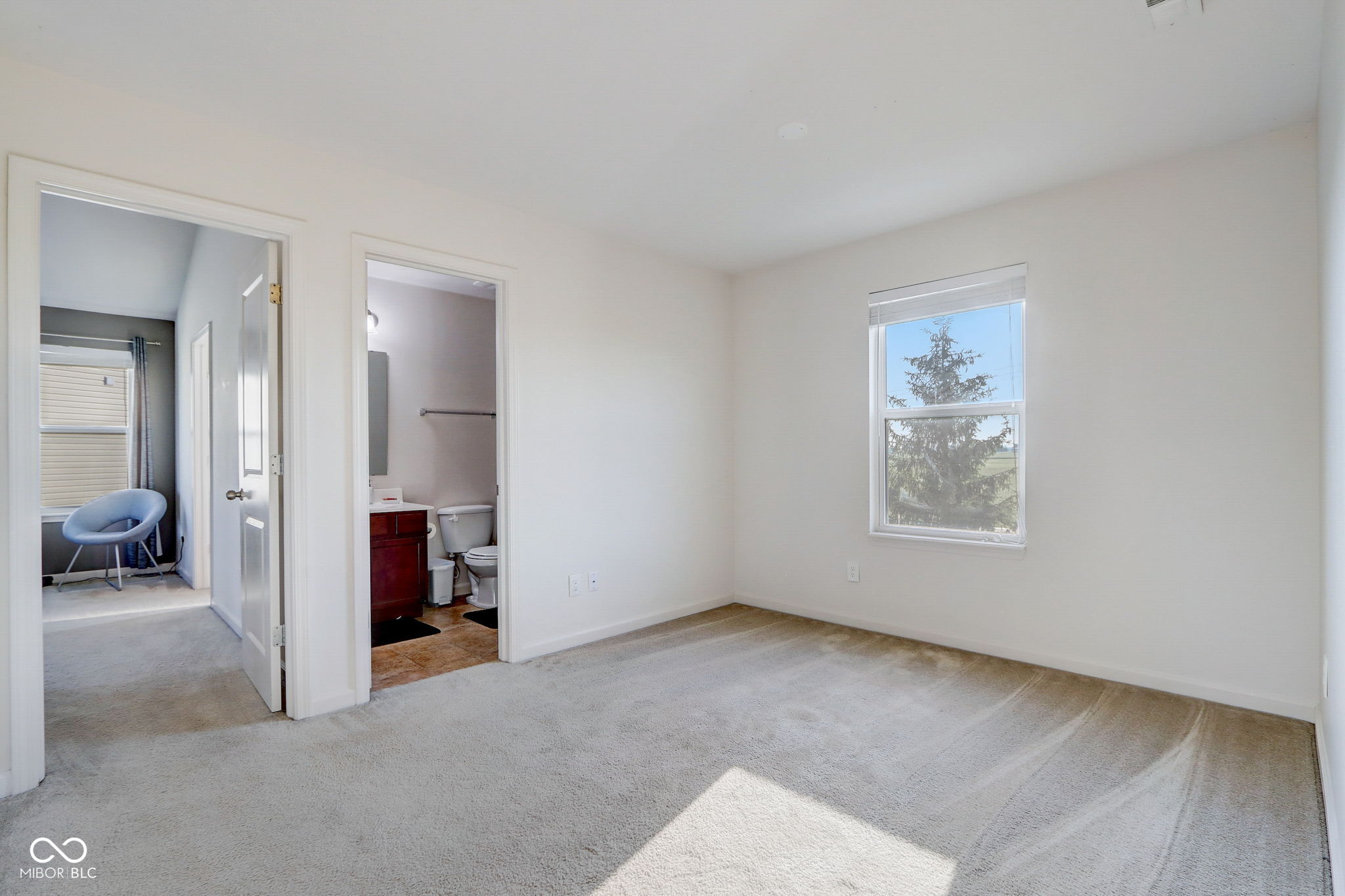 15388 Royal Grove Court