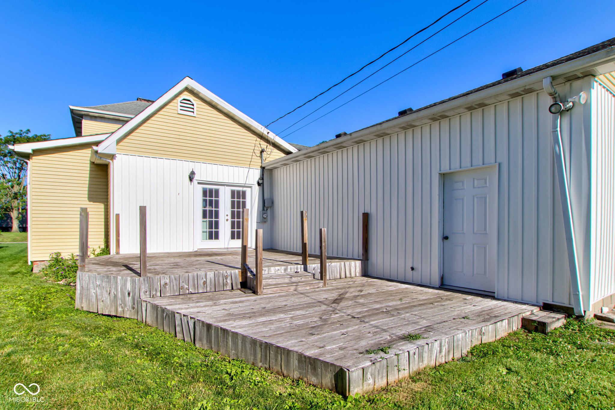 235 N Independence Street