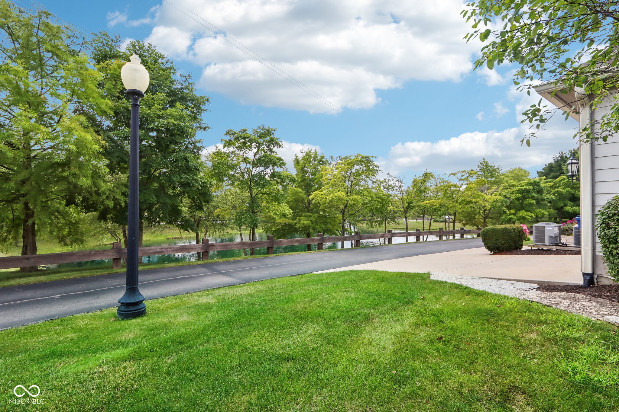 6687 Beekman Place Unit: C