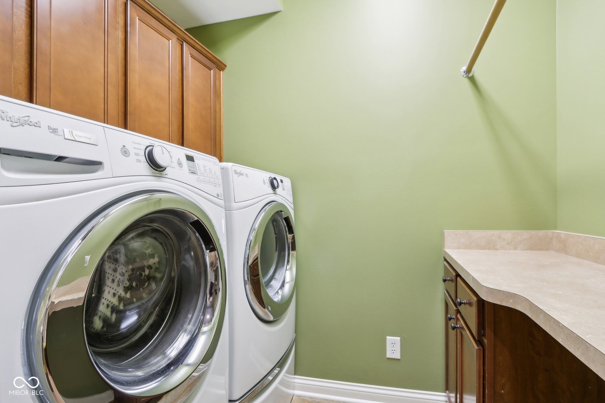 6687 Beekman Place Unit: C