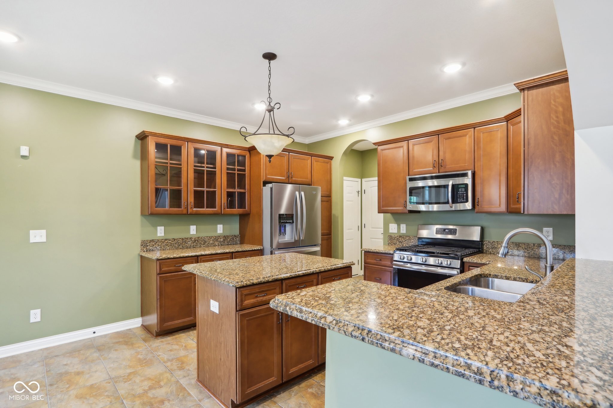 6687 Beekman Place Unit: C