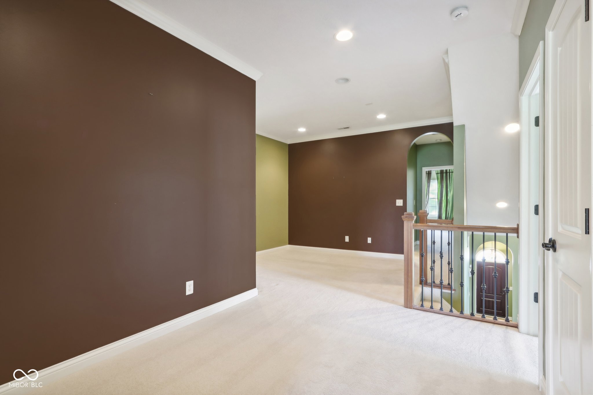 6687 Beekman Place Unit: C