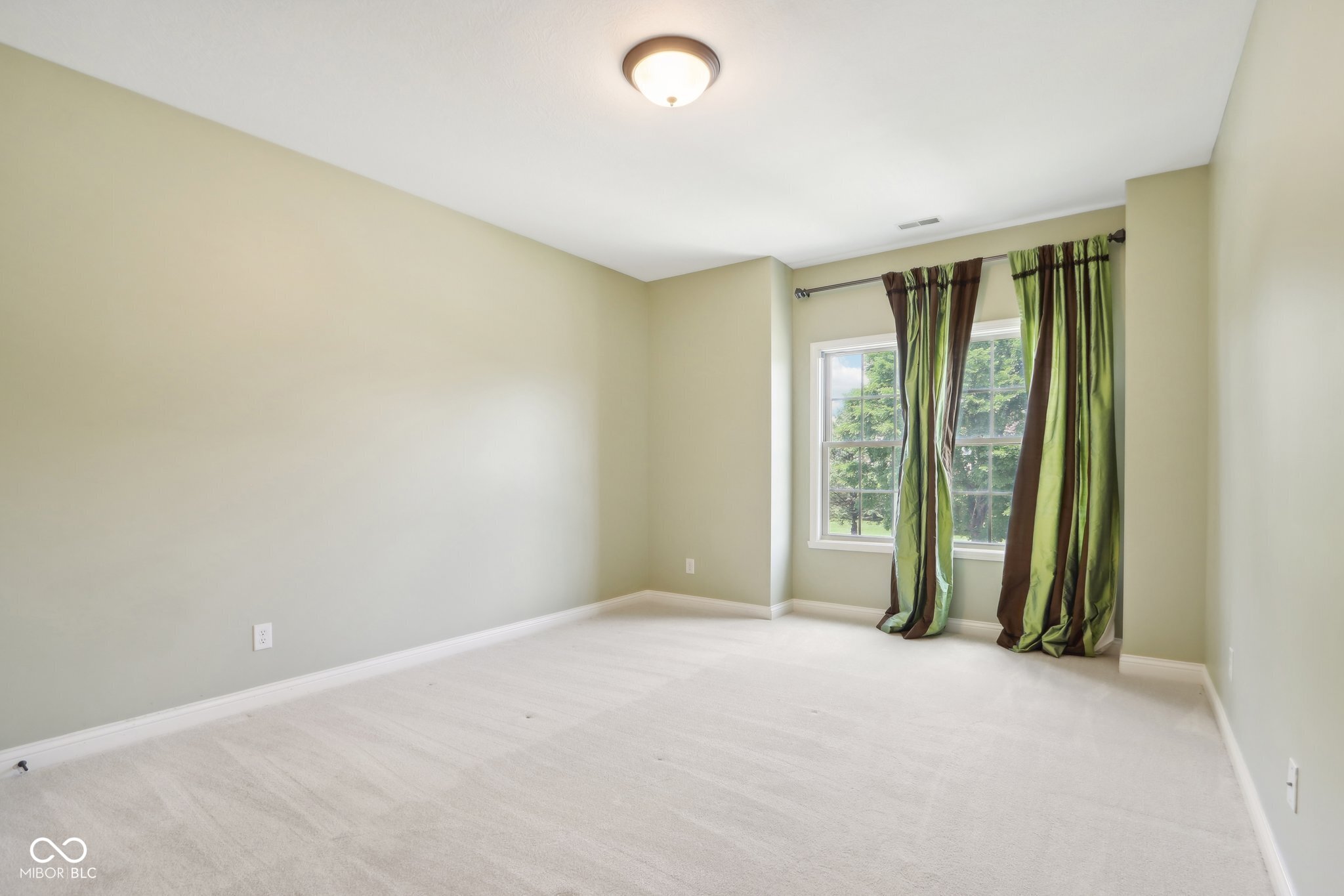 6687 Beekman Place Unit: C