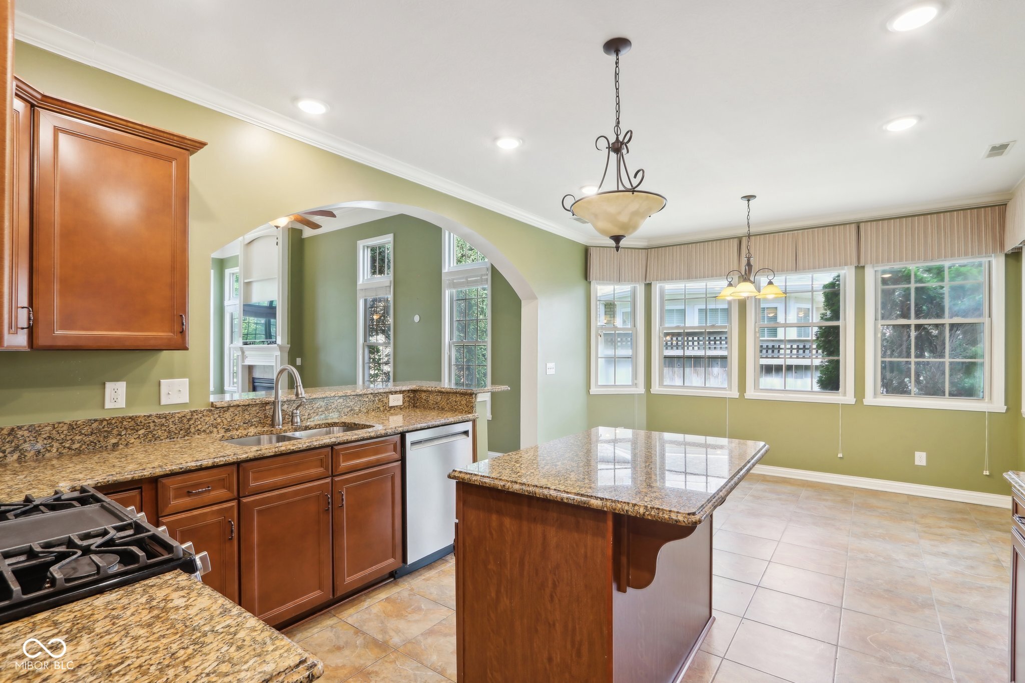 6687 Beekman Place Unit: C