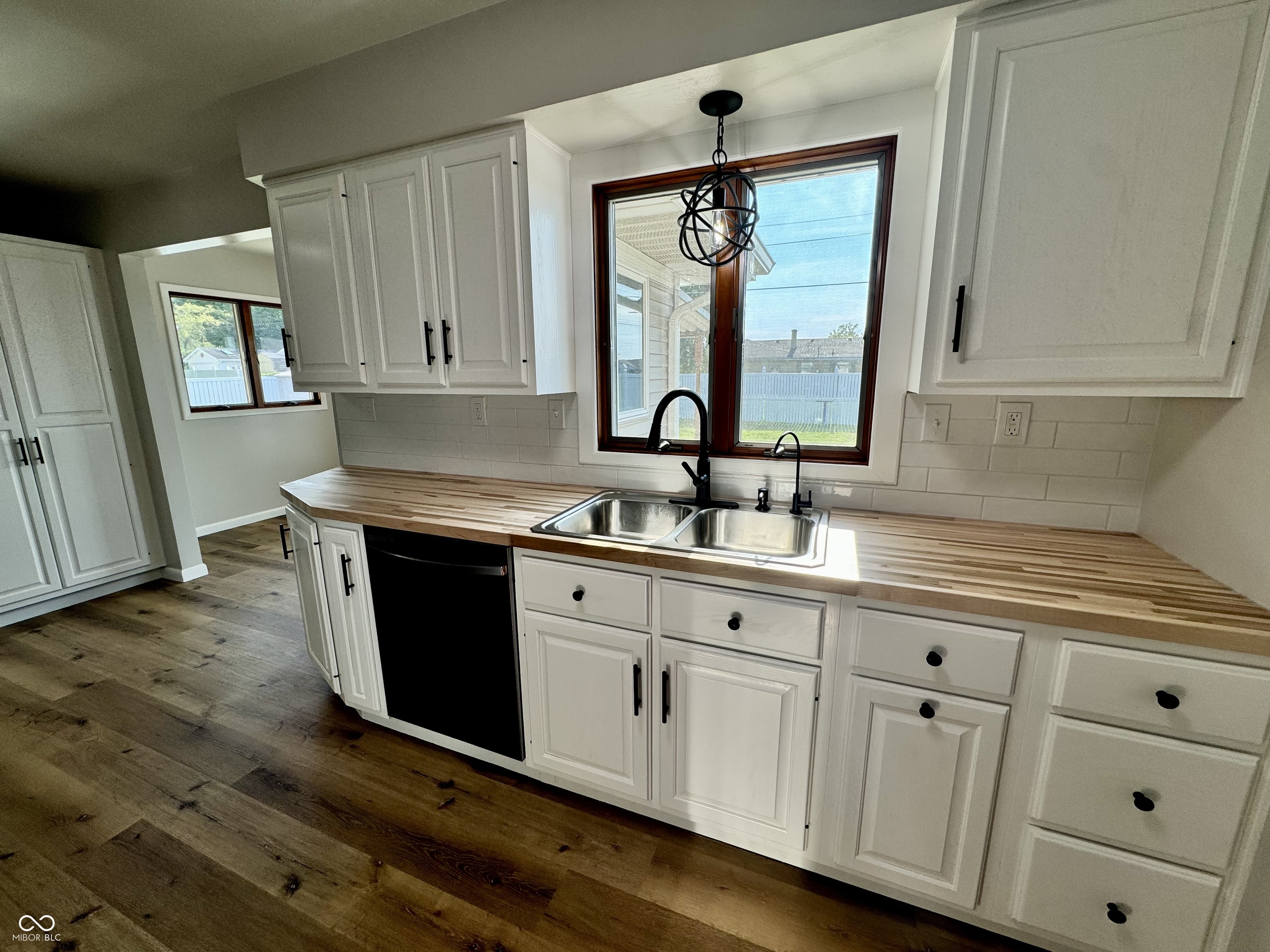 452 Greenacres Drive