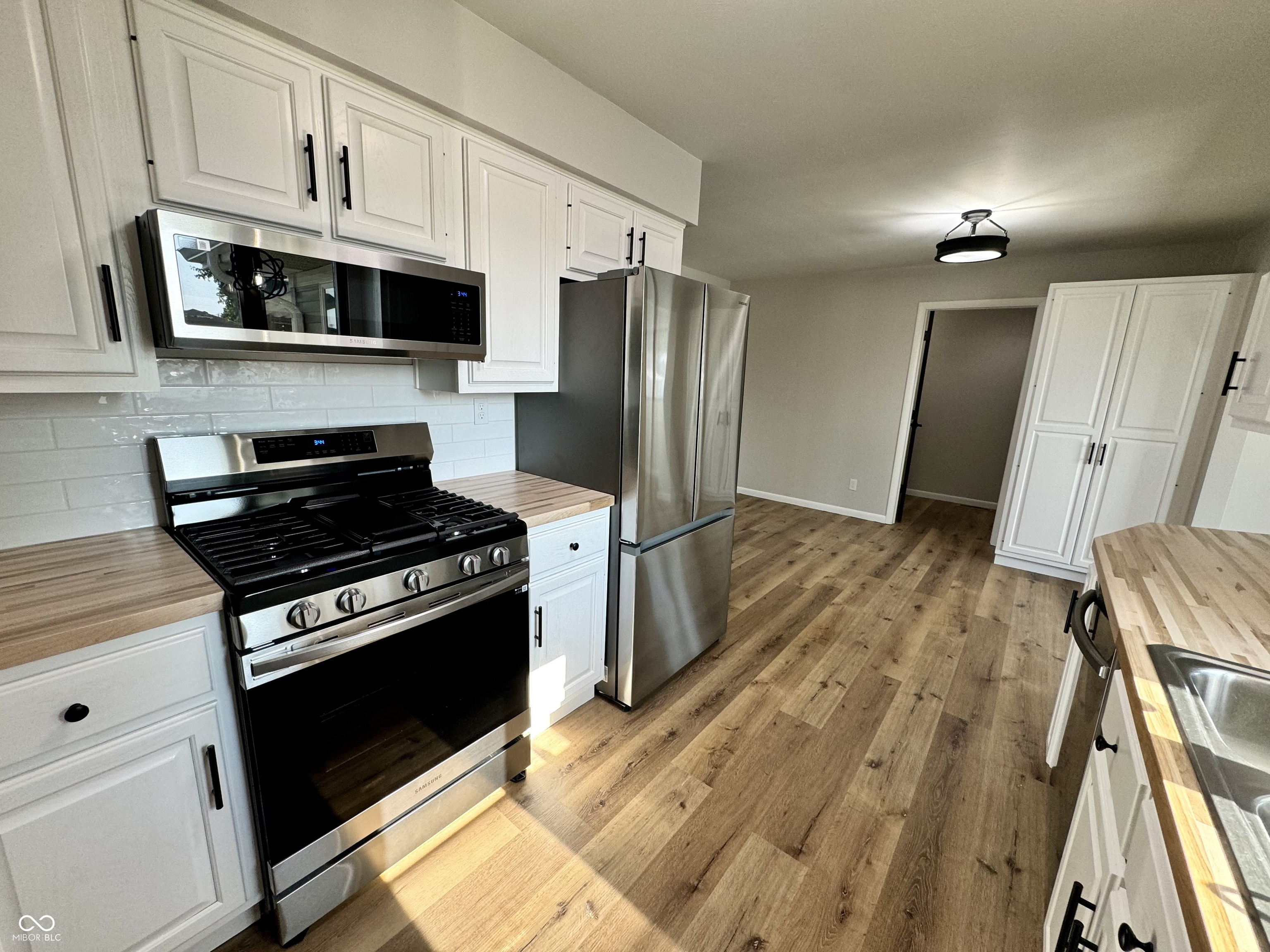 452 Greenacres Drive