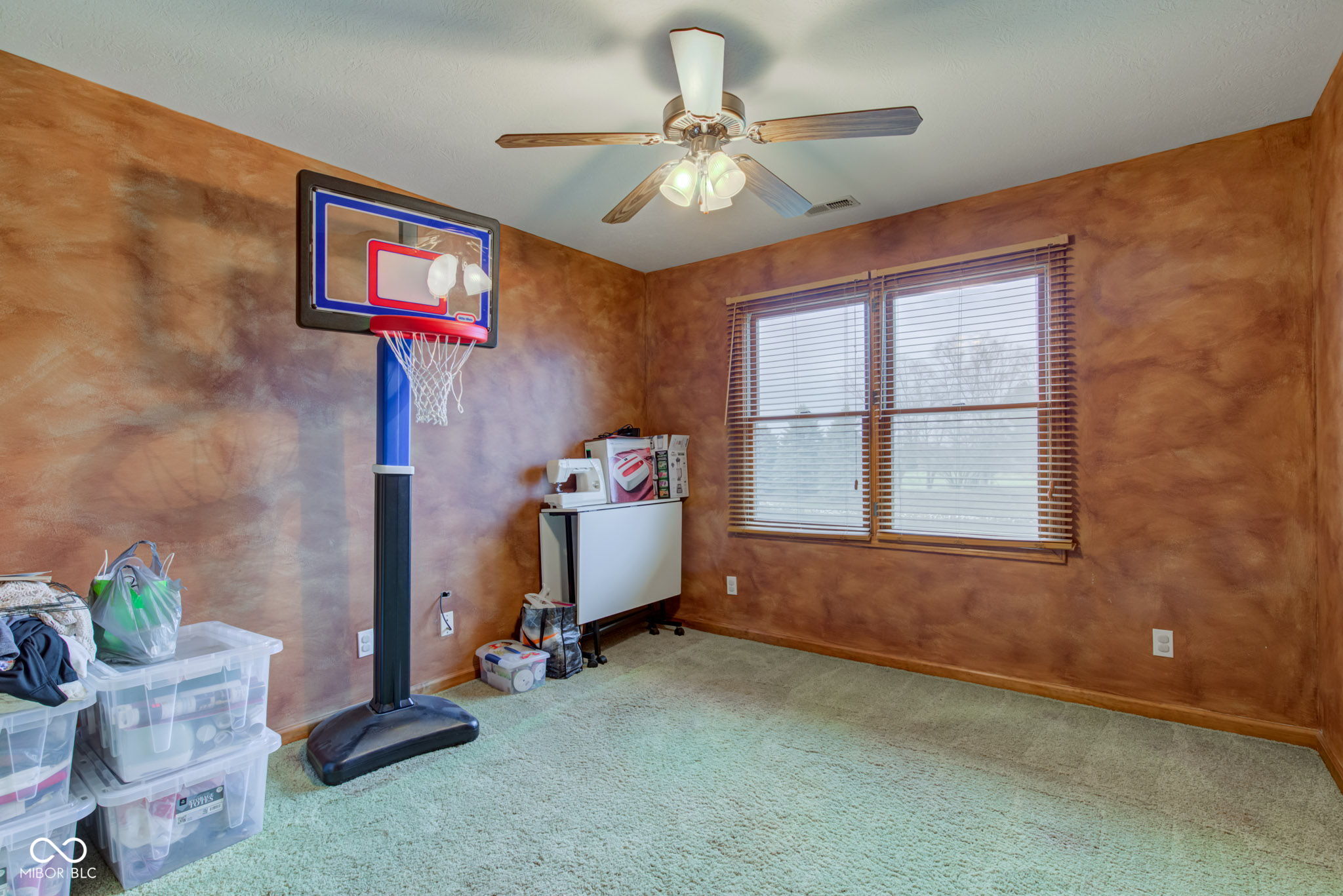 1571 S Mayberry Drive