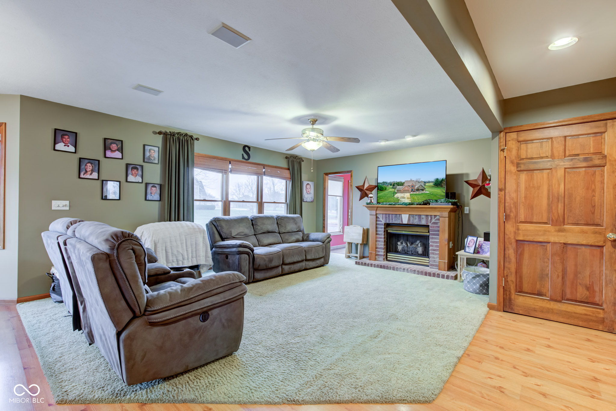 1571 S Mayberry Drive