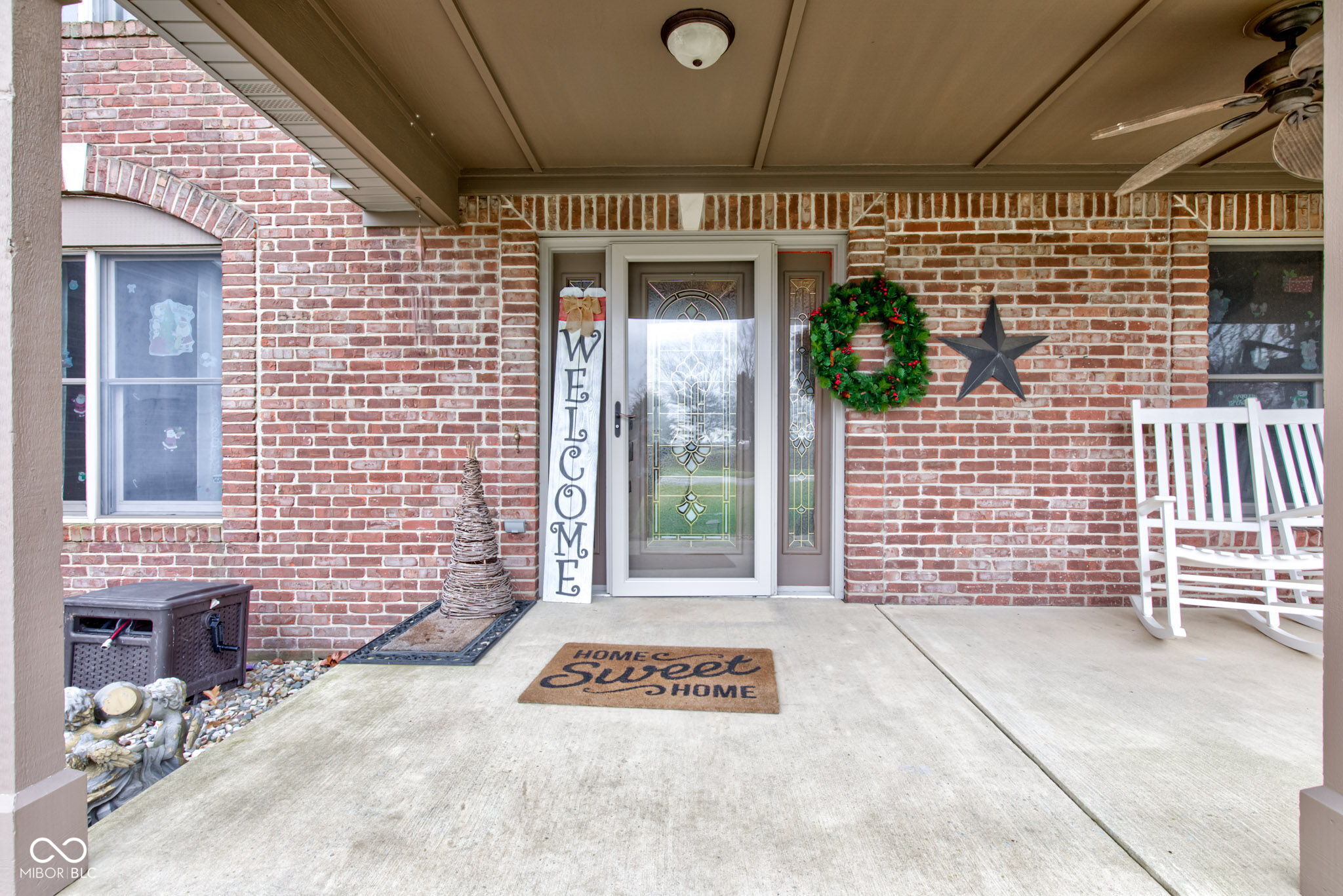 1571 S Mayberry Drive