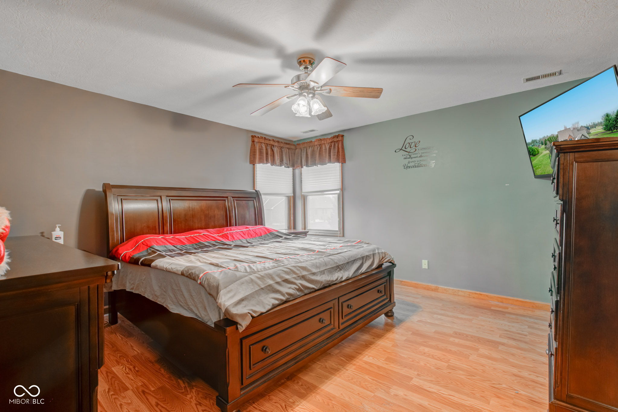 1571 S Mayberry Drive