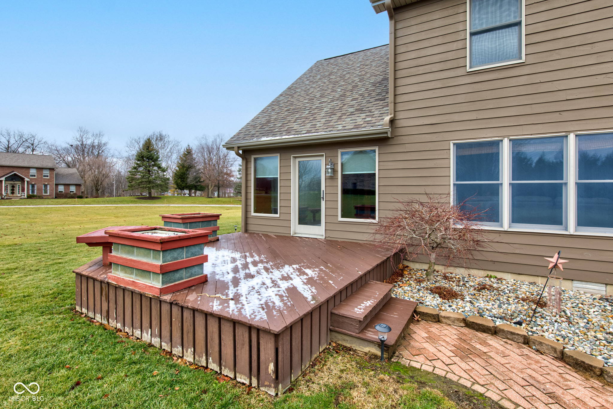 1571 S Mayberry Drive