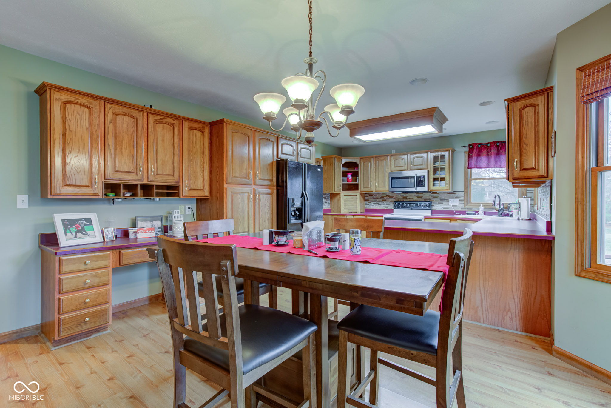 1571 S Mayberry Drive