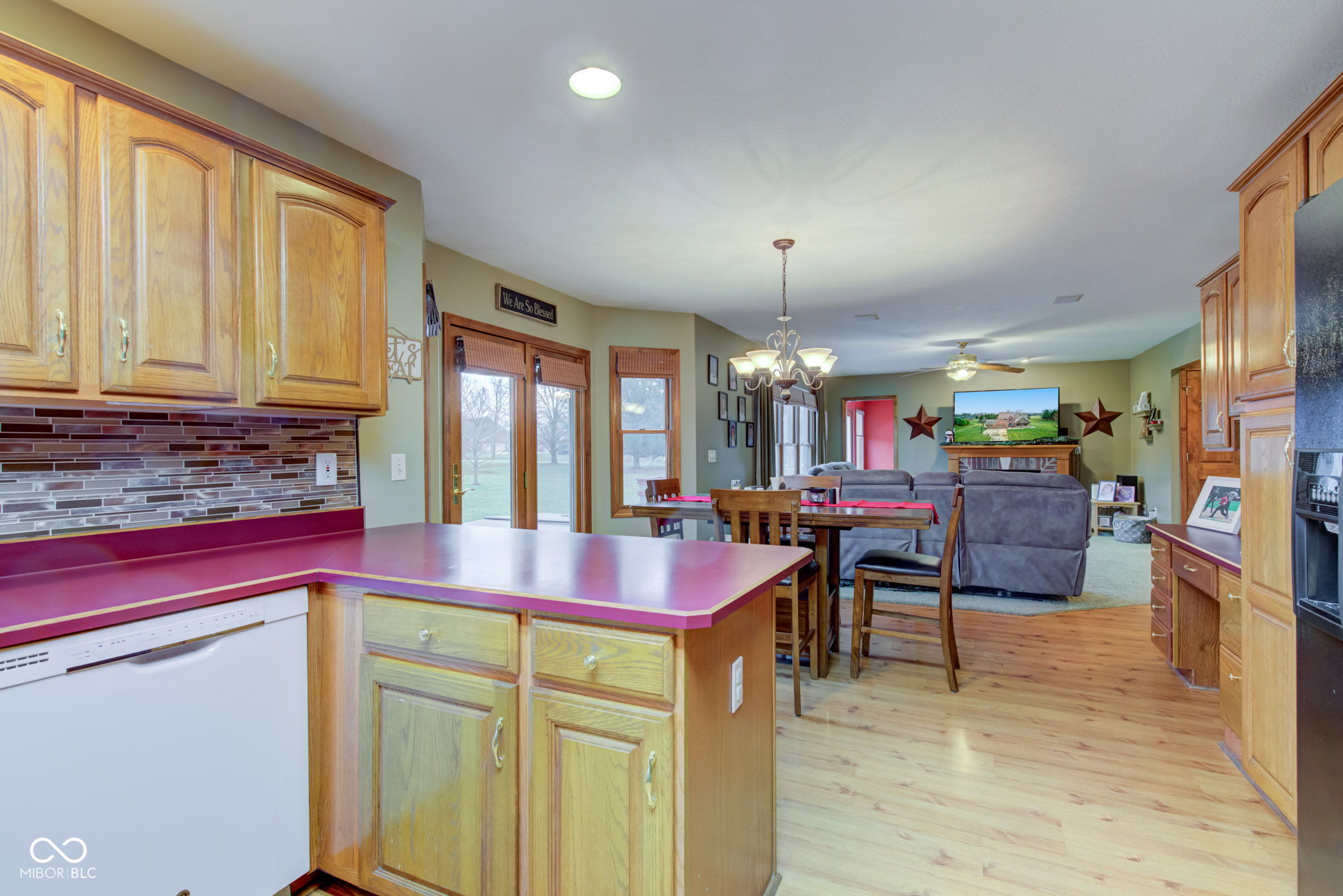 1571 S Mayberry Drive