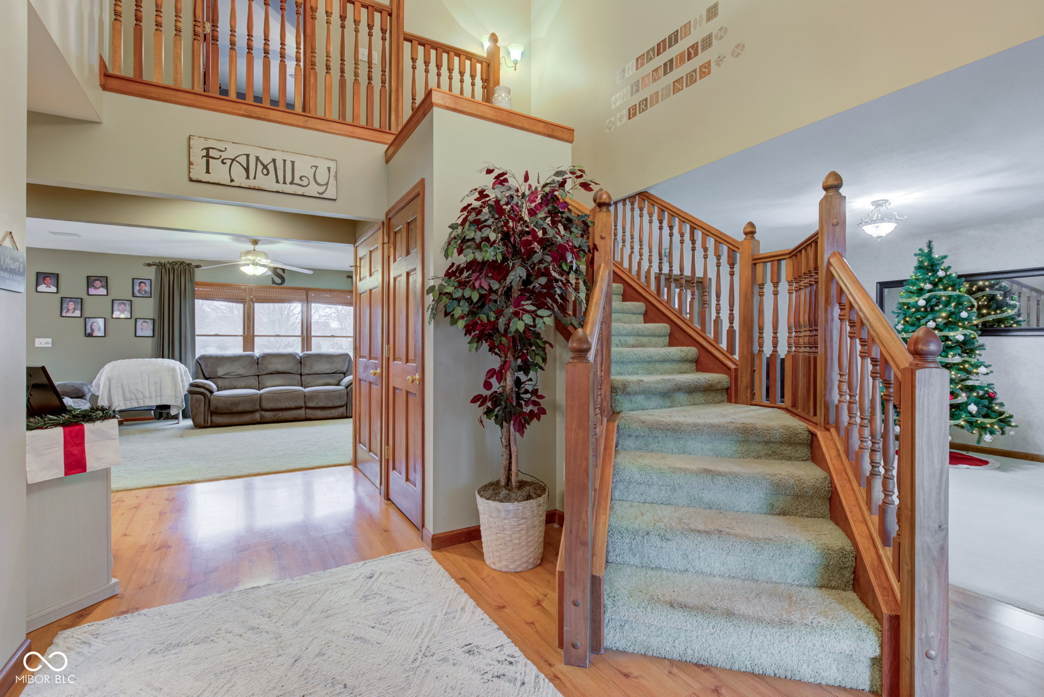 1571 S Mayberry Drive
