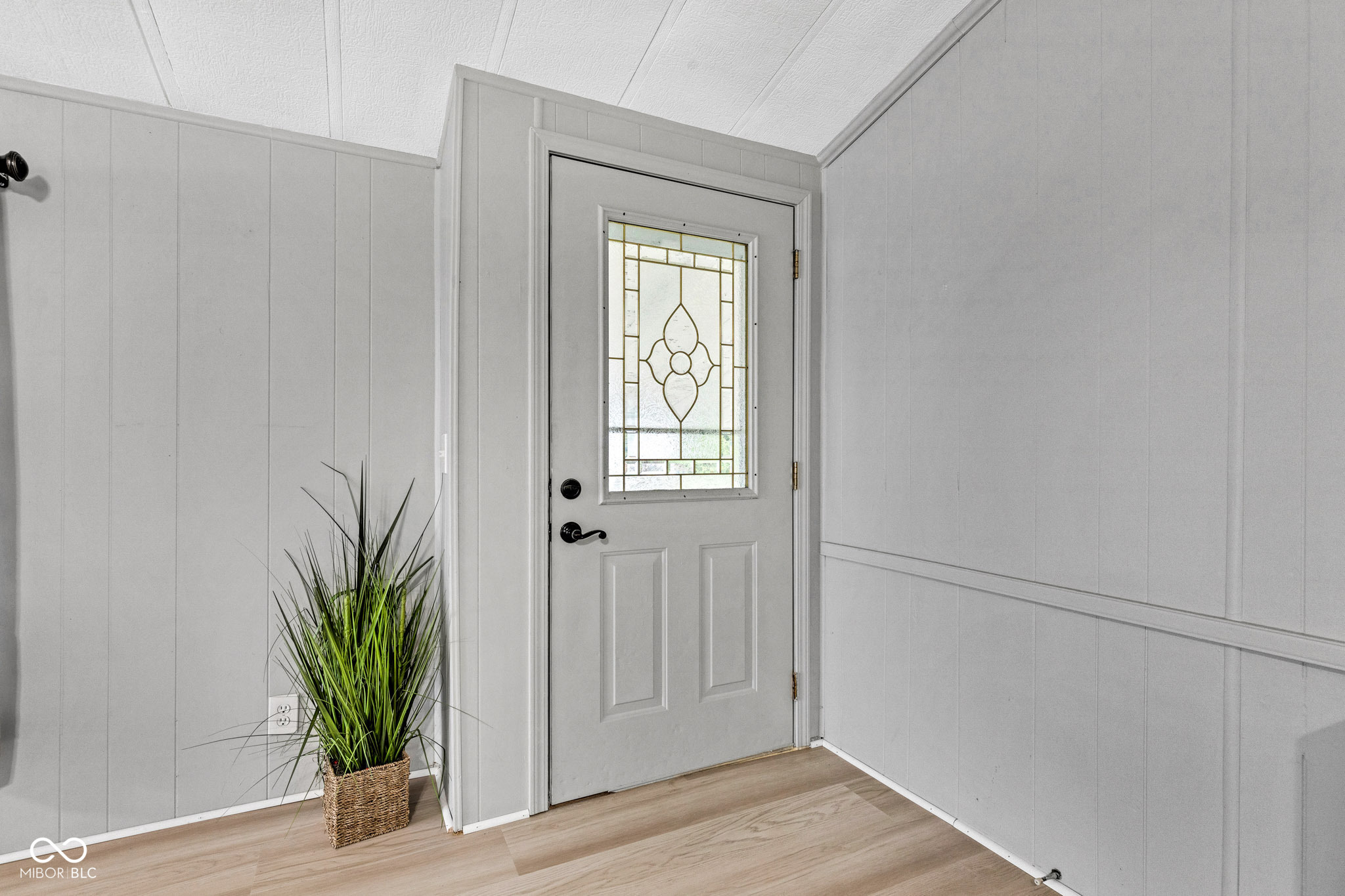 93 Fountain Lake Drive