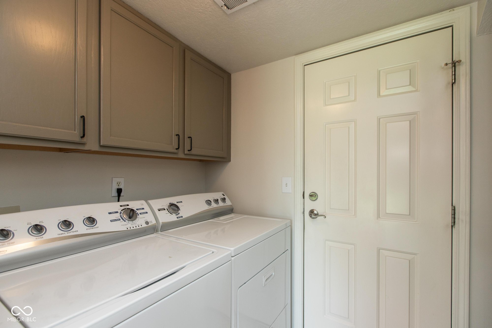 6075 Bristlecone Drive