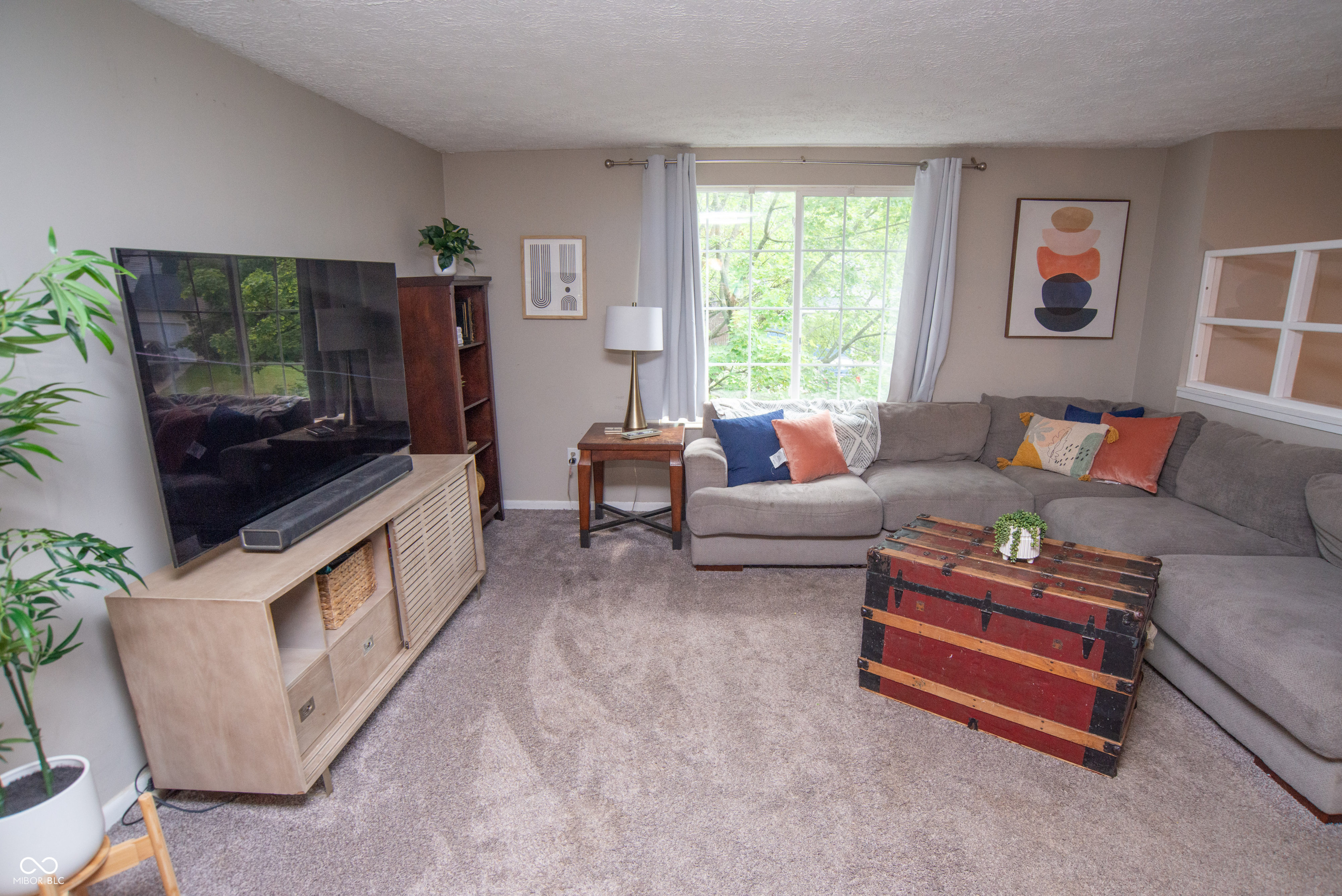 6118 Thrushwood Circle