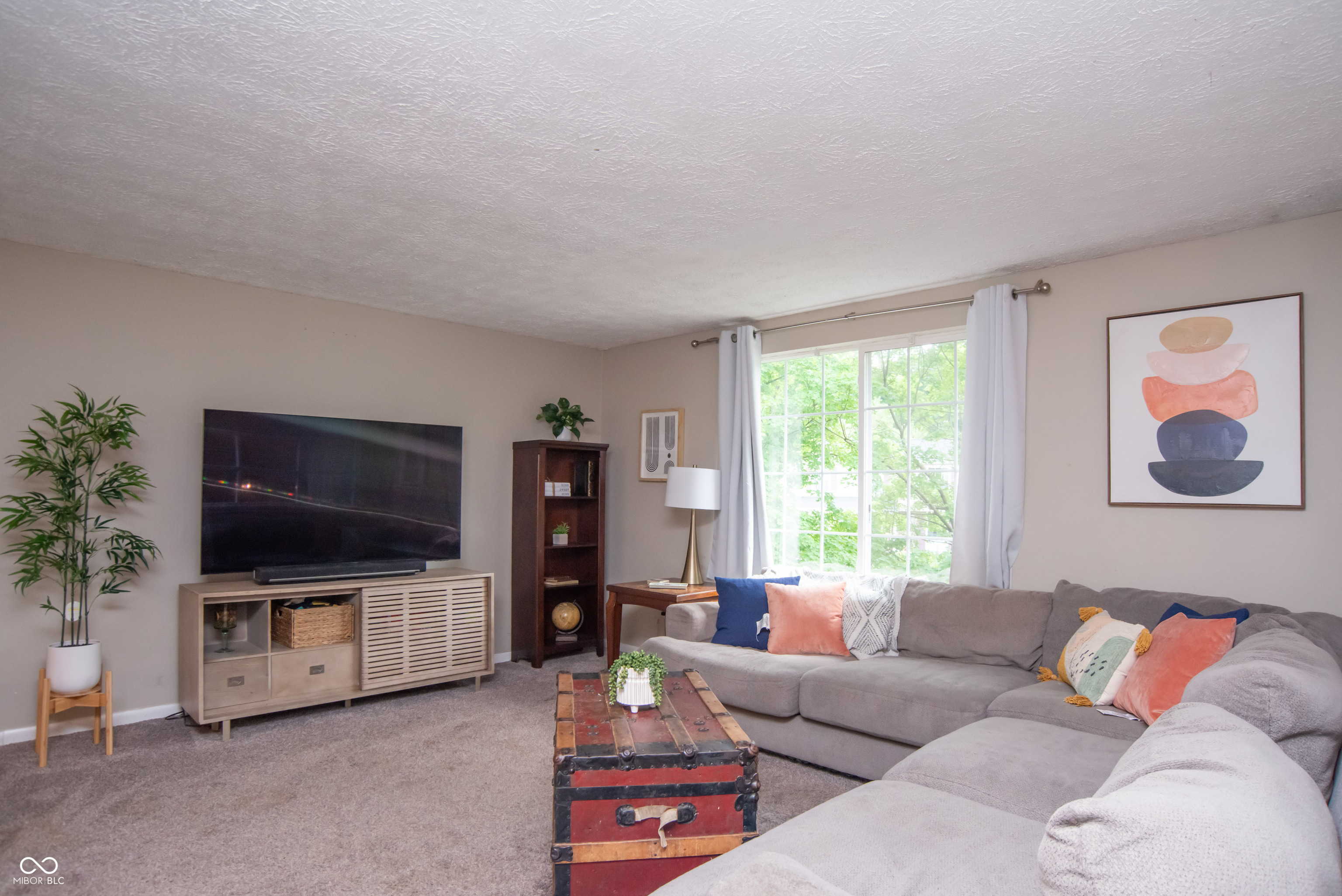 6118 Thrushwood Circle