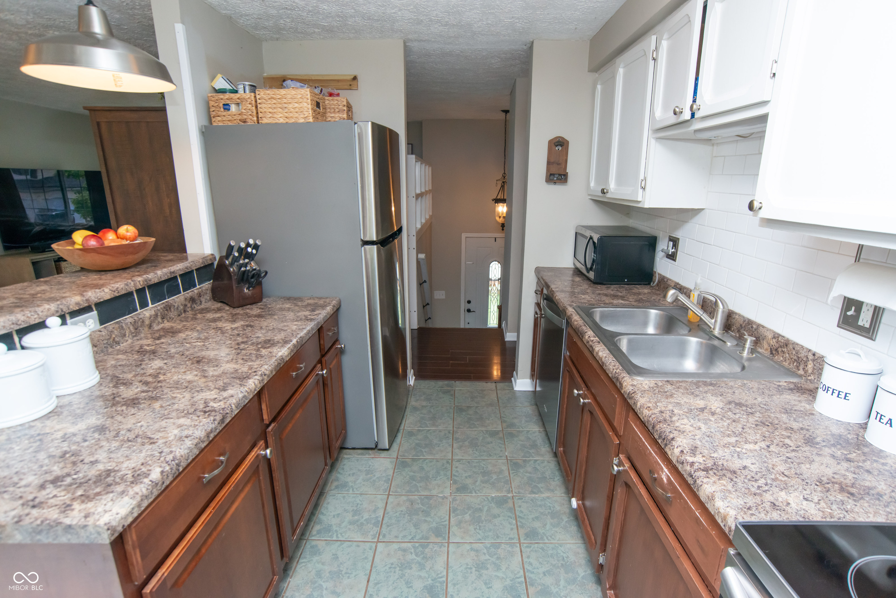 6118 Thrushwood Circle