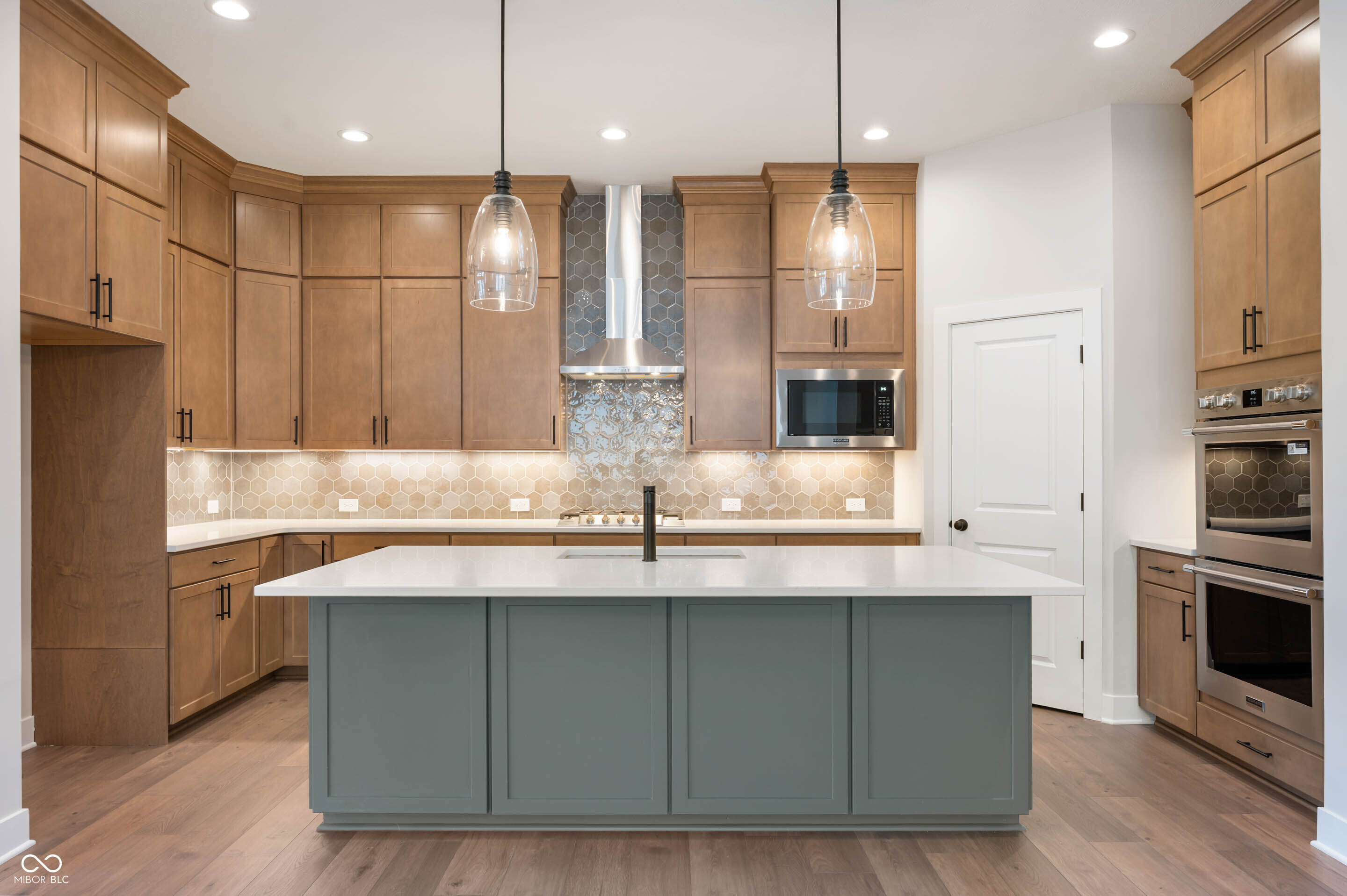 20016 Meadow Neck Road