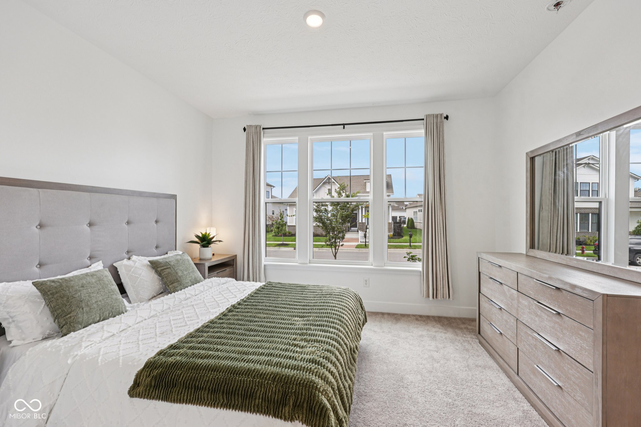 1382 Chatham Hills Boulevard