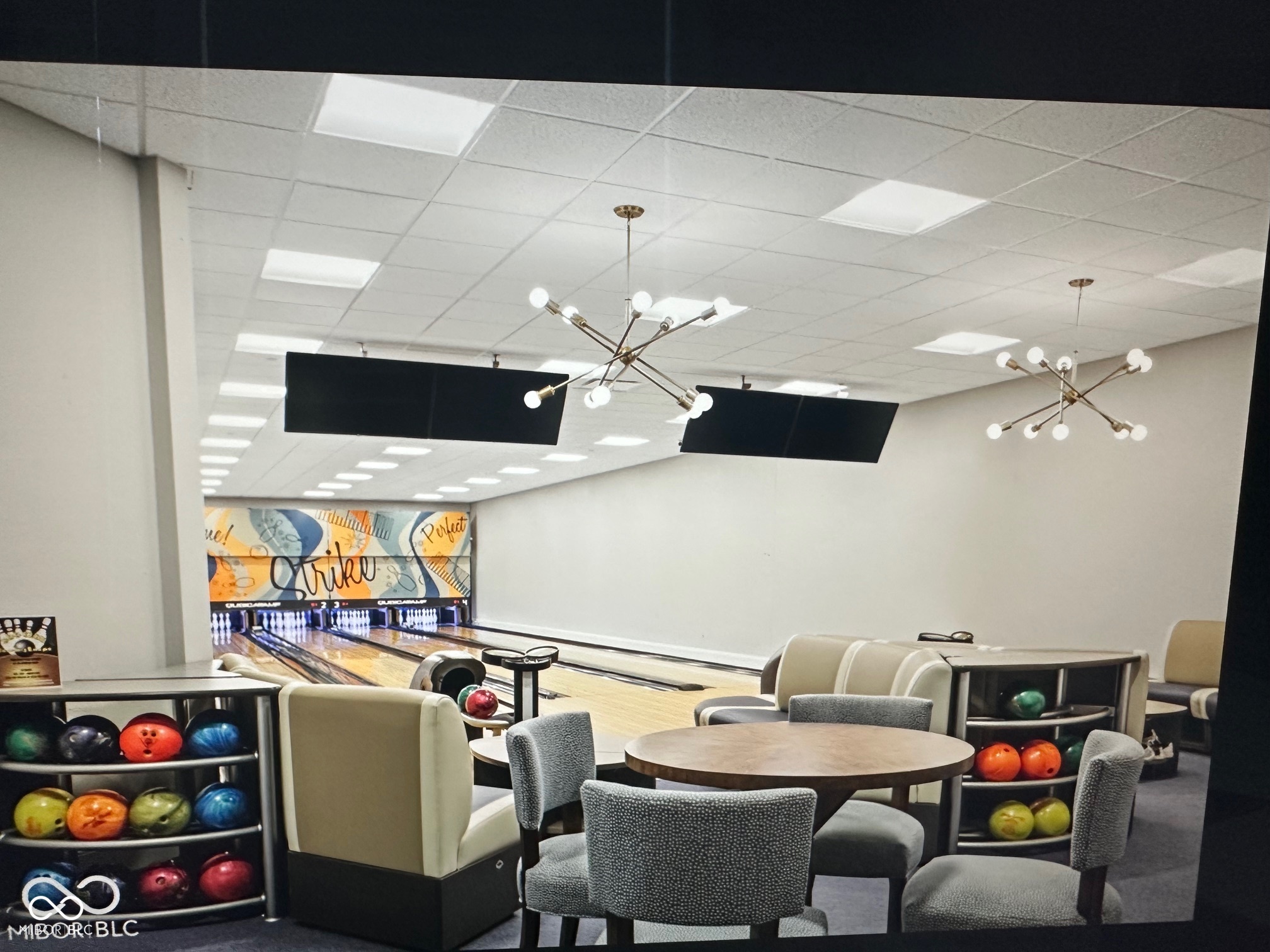 1382 Chatham Hills Boulevard