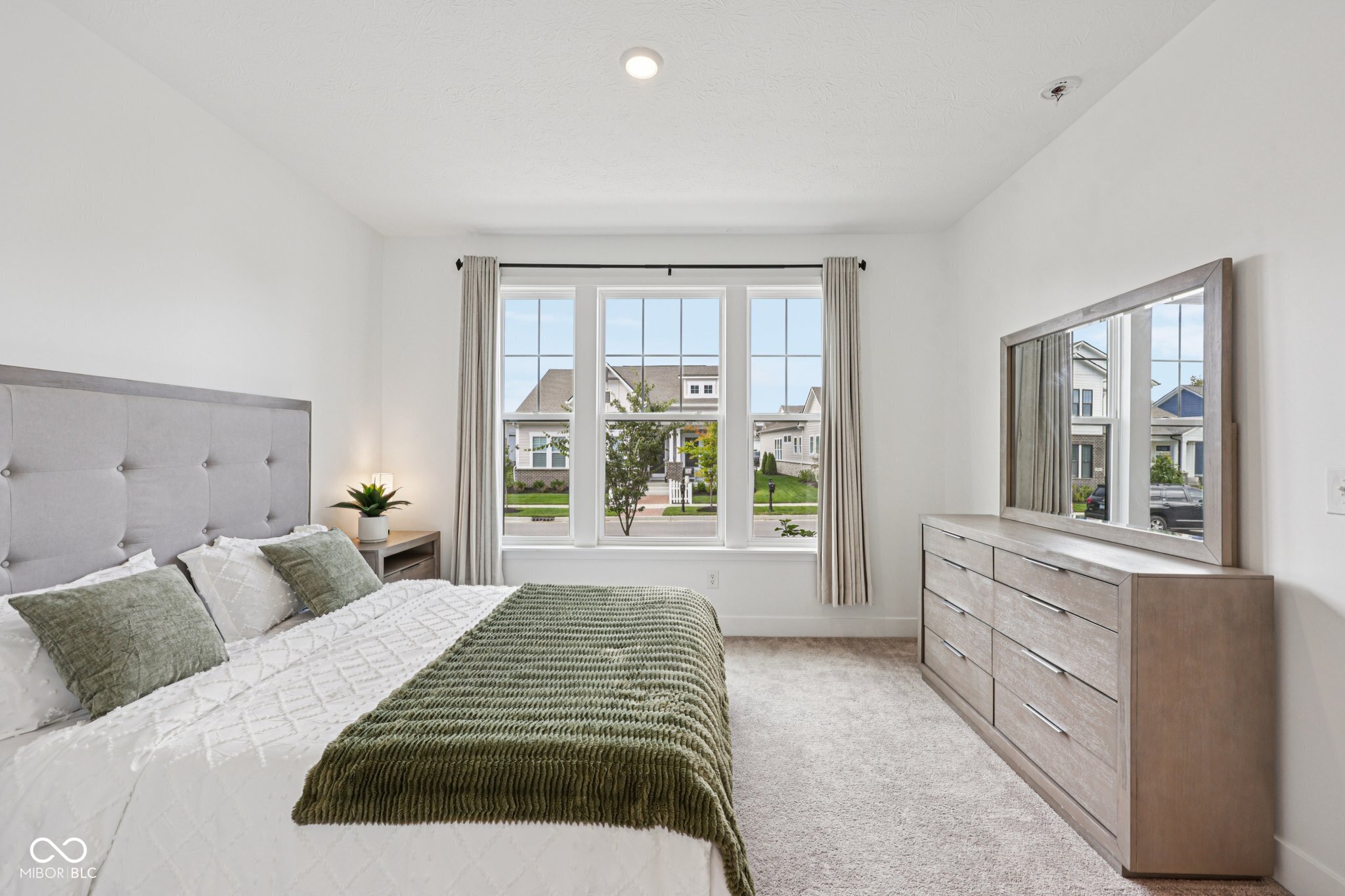 1382 Chatham Hills Boulevard