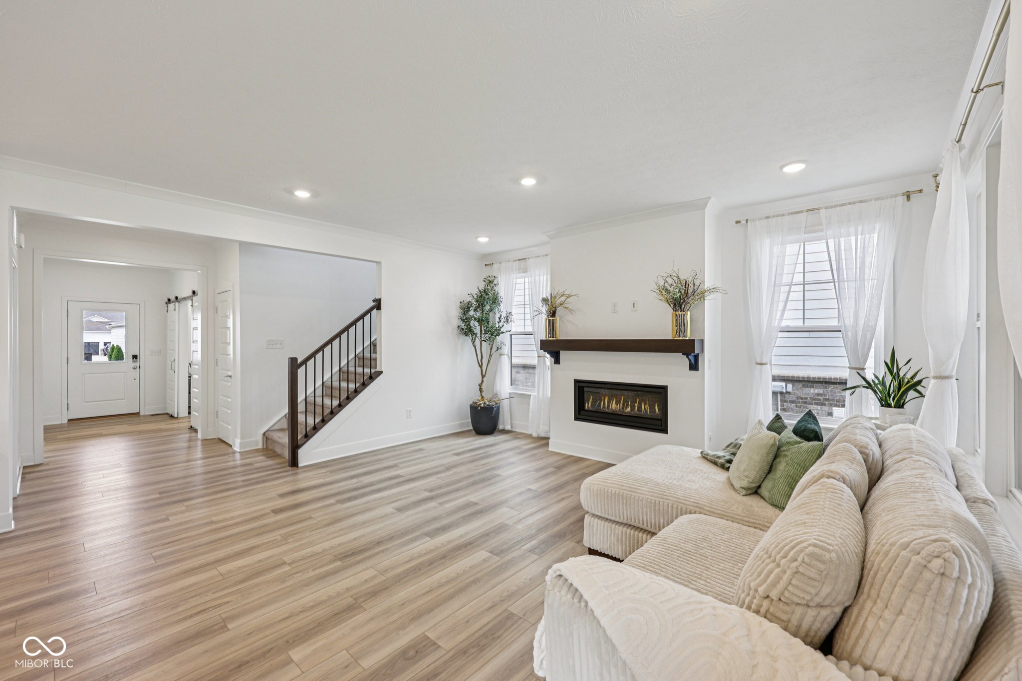 1382 Chatham Hills Boulevard