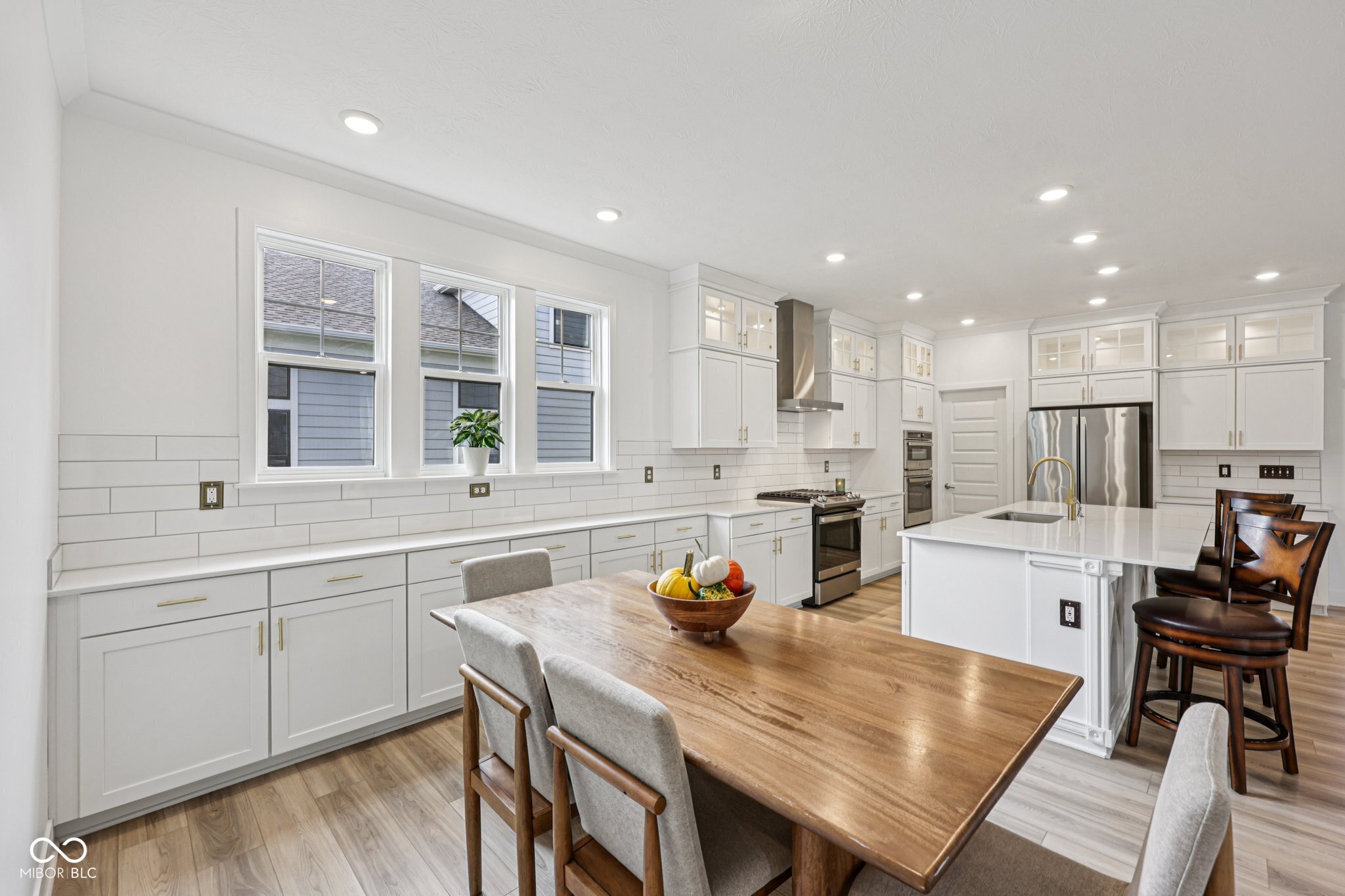 1382 Chatham Hills Boulevard