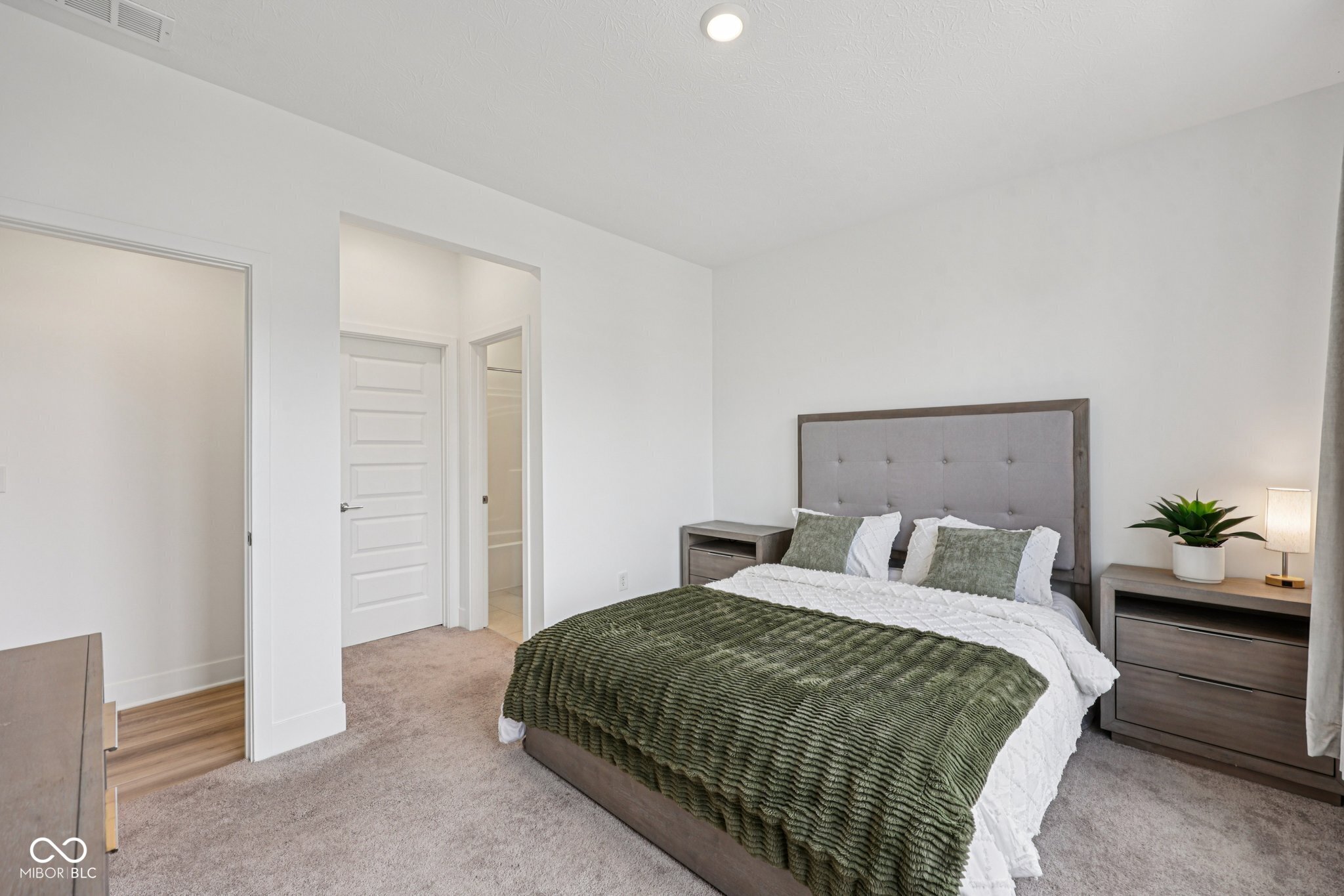 1382 Chatham Hills Boulevard